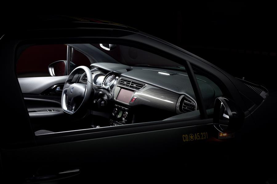  Citroen DS3 2010 года  (фото 27 из 115)